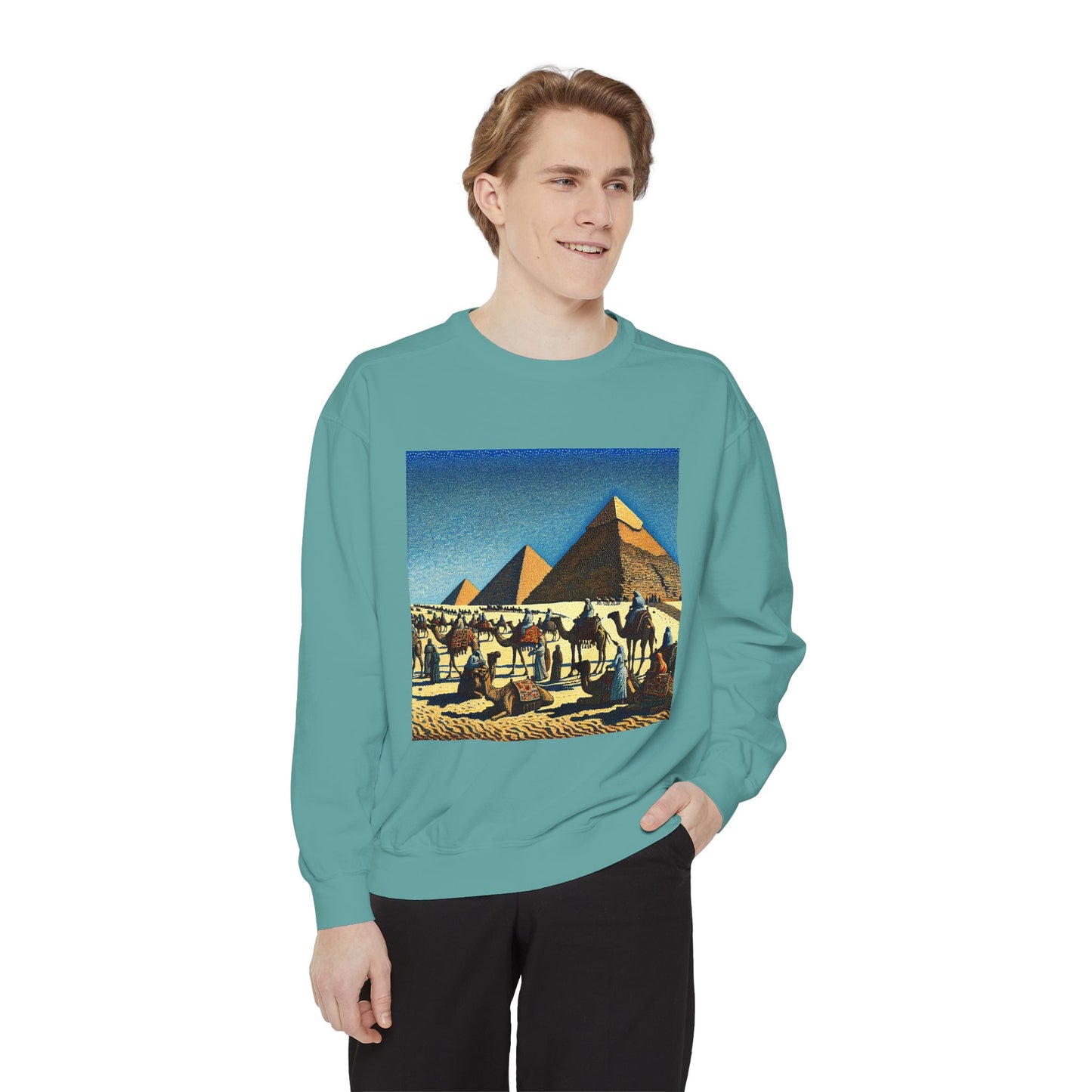 Vintage Pyramid Adventure Unisex Sweatshirt - Comfortable and Stylish