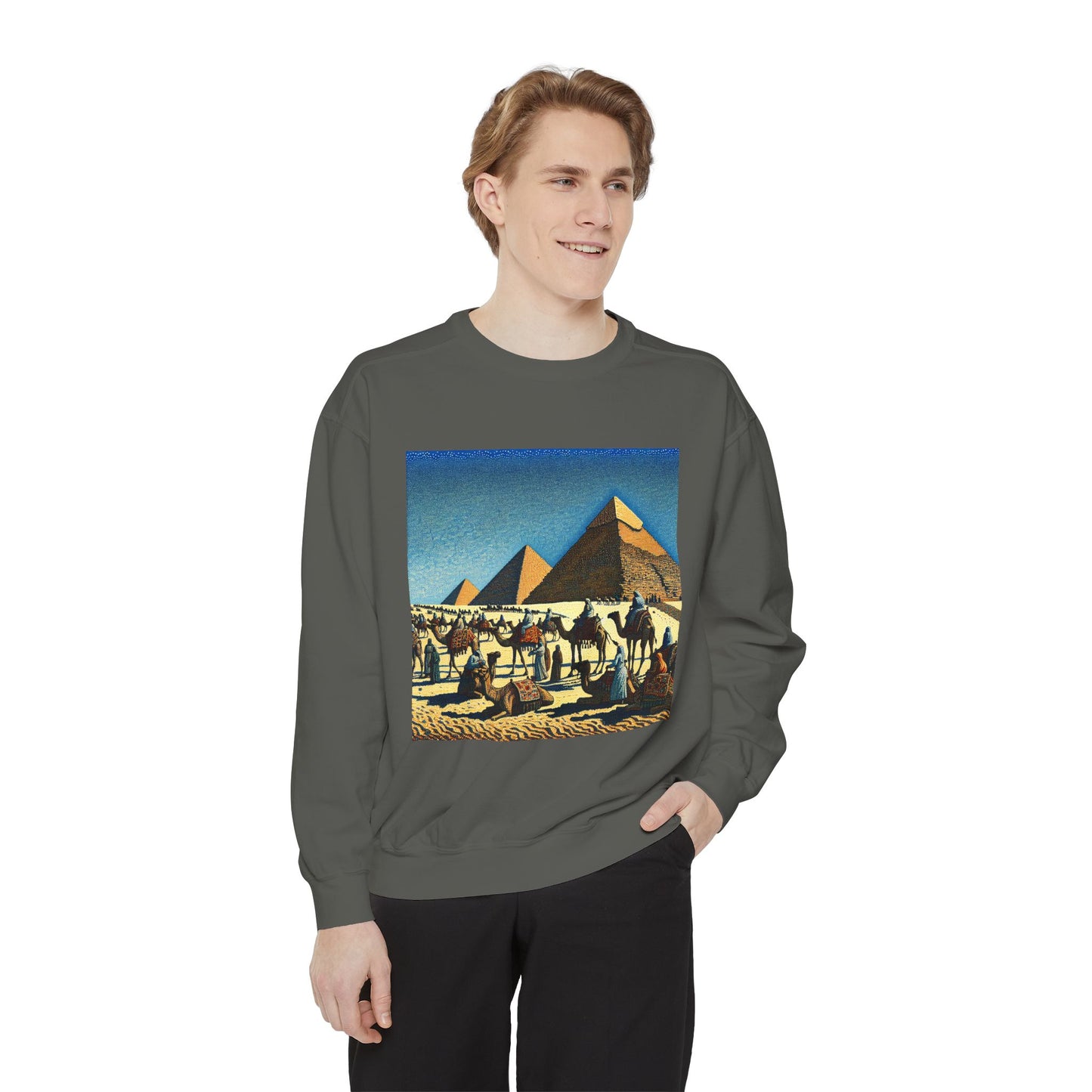 Vintage Pyramid Adventure Unisex Sweatshirt - Comfortable and Stylish