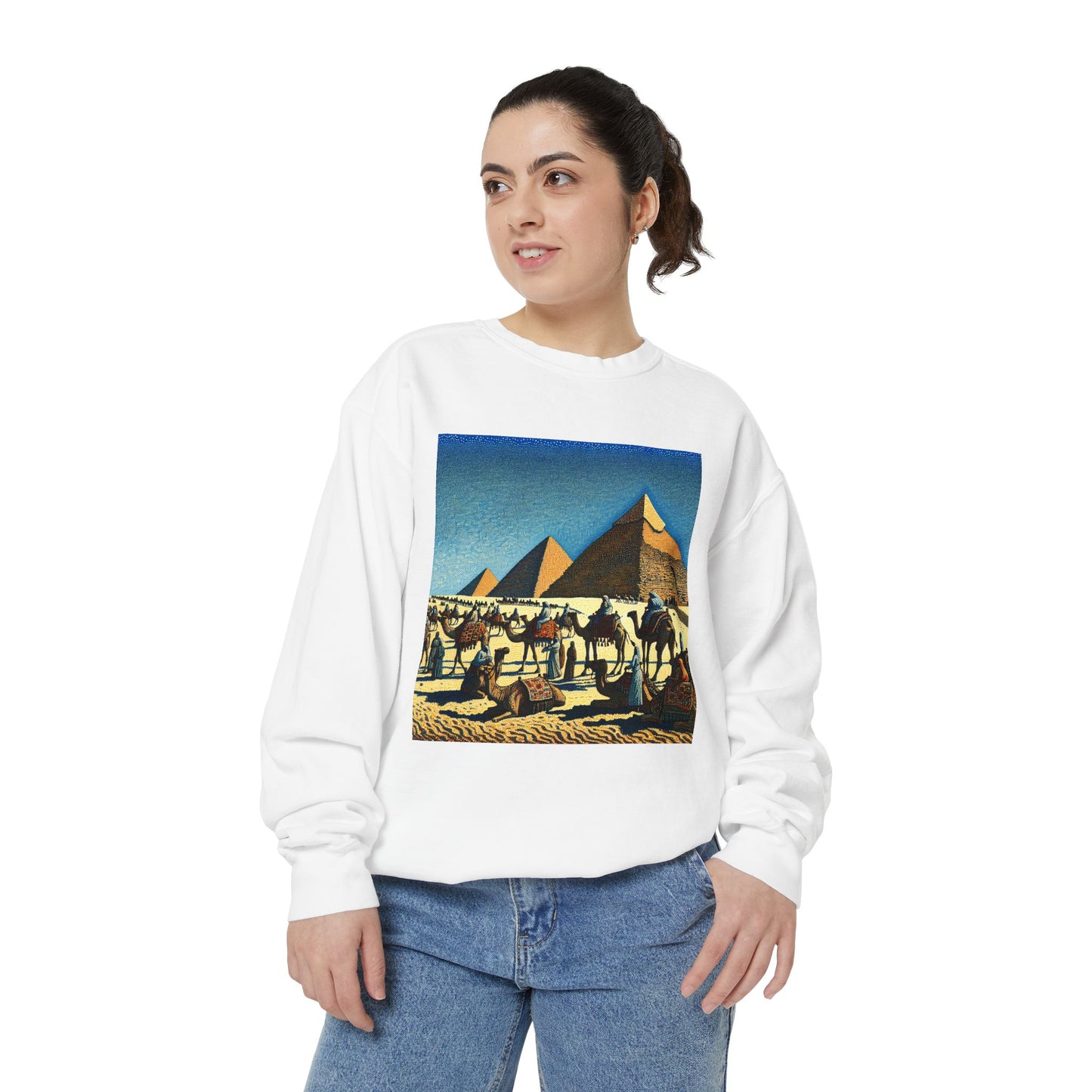 Vintage Pyramid Adventure Unisex Sweatshirt - Comfortable and Stylish