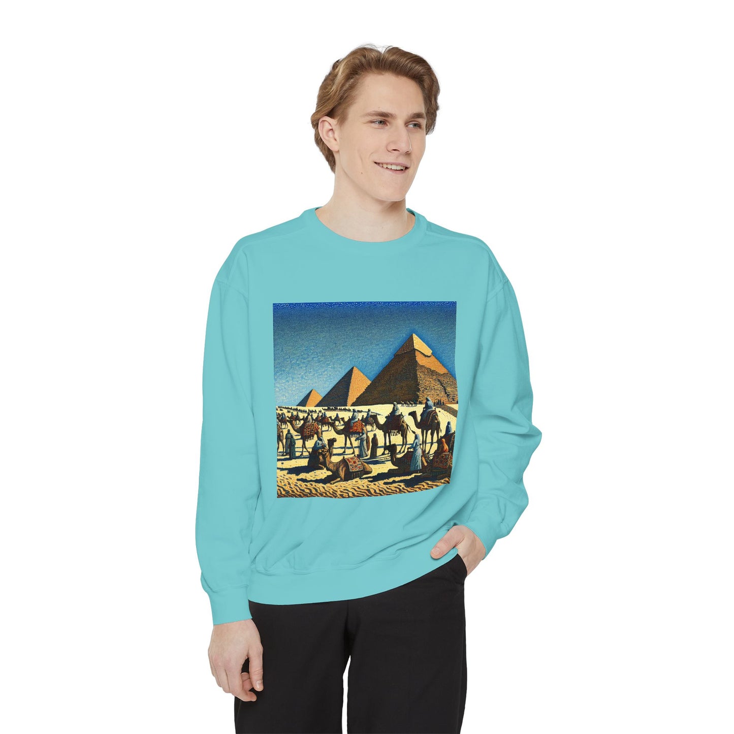 Vintage Pyramid Adventure Unisex Sweatshirt - Comfortable and Stylish